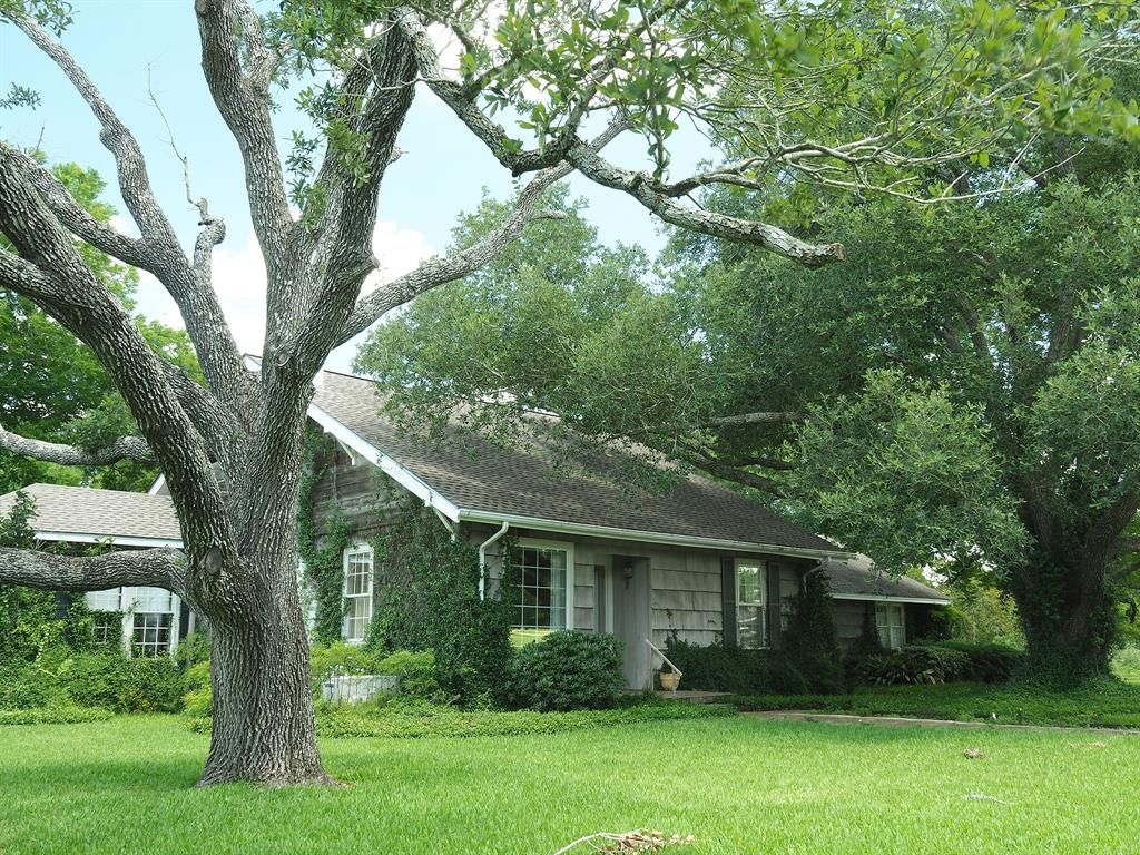 302 S West St, Weimar, TX 78962 Trulia