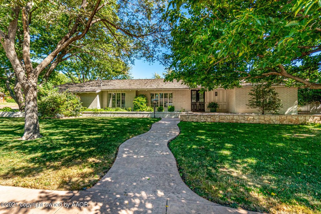 4704 Olsen Blvd, Amarillo, TX 79106