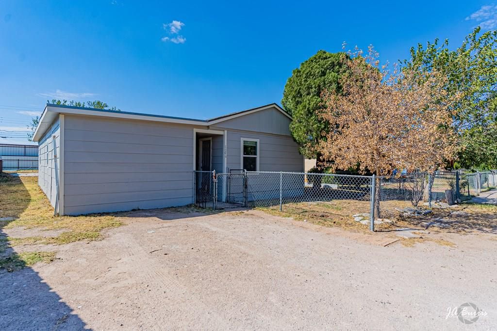 1406 S Loraine St, Midland, TX 79701
