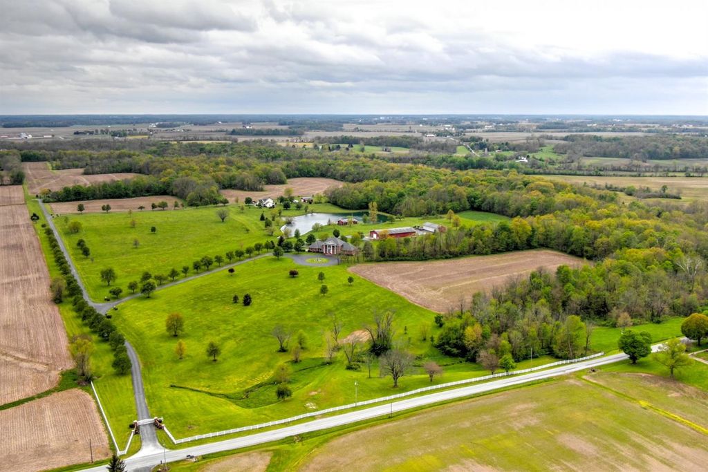 475 New Burlington Rd, Wilmington, OH 45177 5 Bed, 6 Bath Single