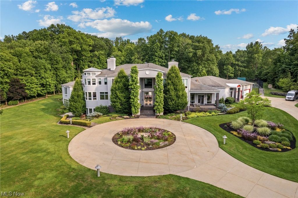 35850 S Woodland Rd, Moreland Hills, OH 44022 See Est. Value, Schools