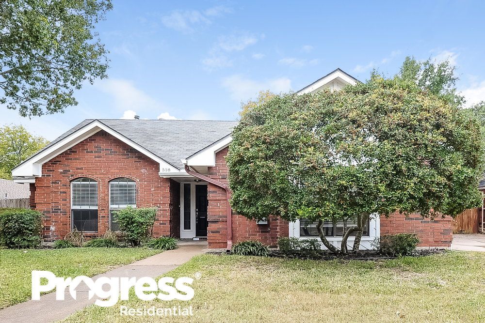 518 E Lanett Dr, Desoto, TX 75115
