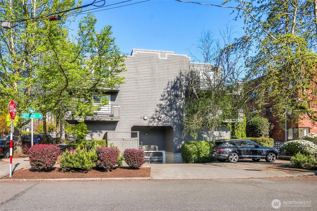 115 W Galer Street #301, Seattle, WA 98119