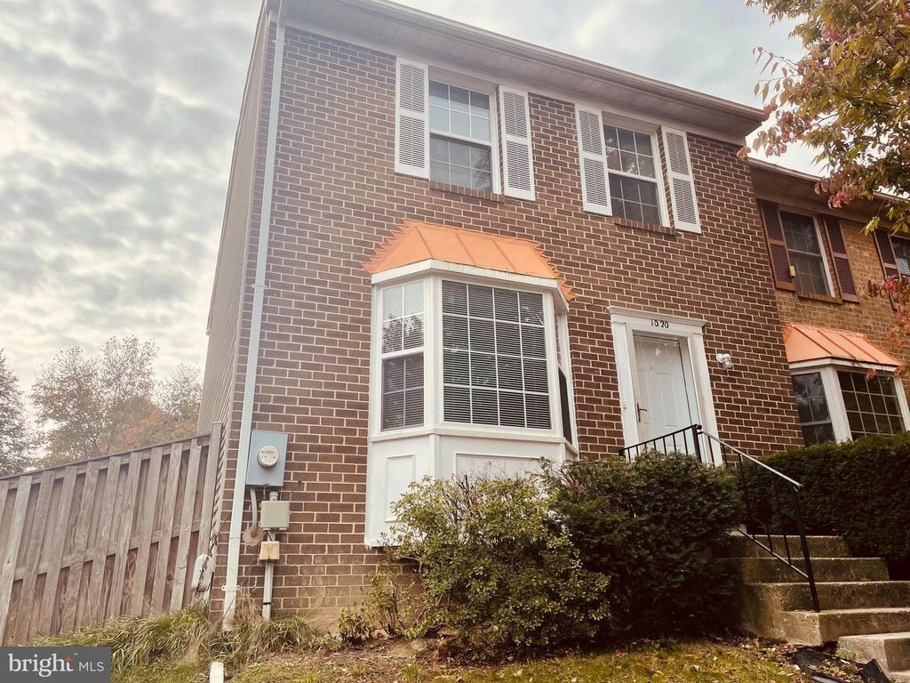 1020 Southern Night Ln, Gaithersburg, MD 20879