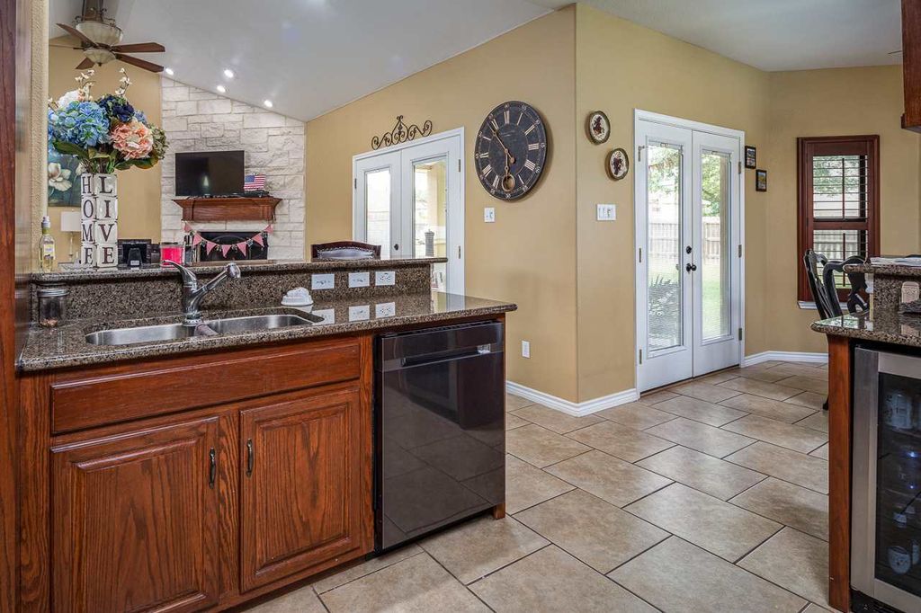 304 Mountain View Dr, Del Rio, TX 4 Bed, 3 Bath SingleFamily Home