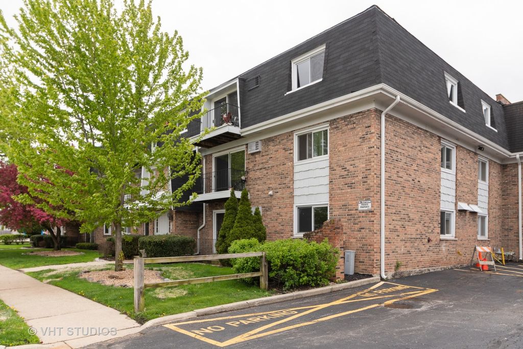 10304 Ridgeland Ave #201, Chicago Ridge, IL 60415