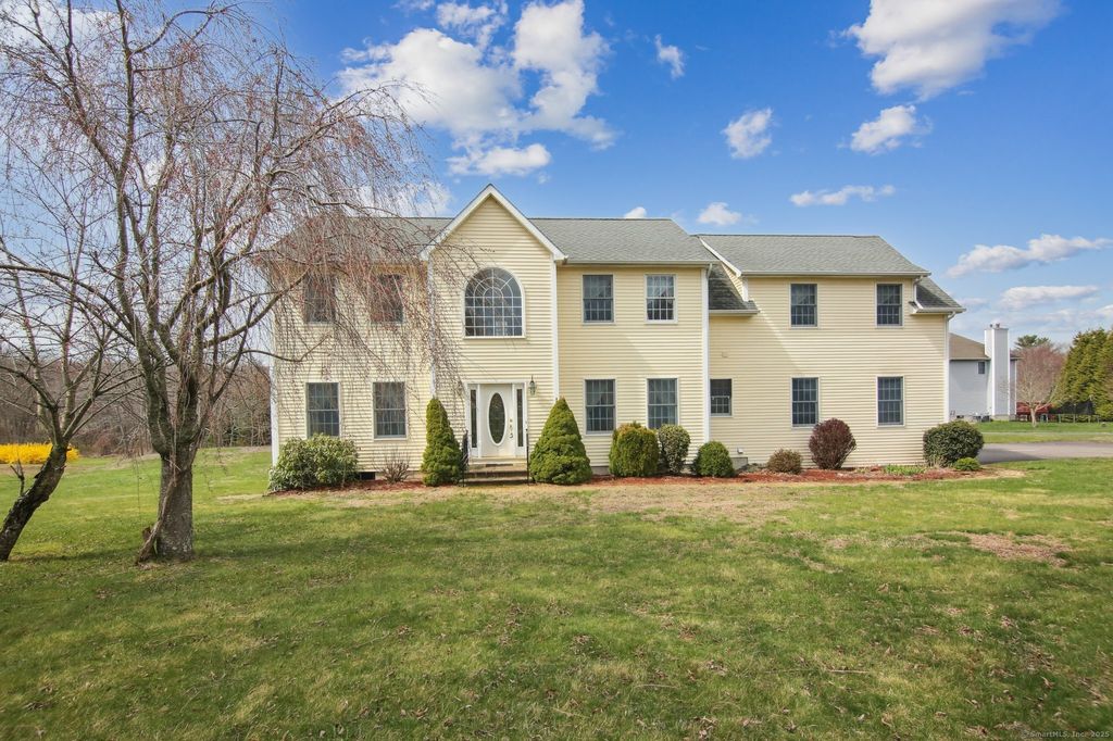 183 North Wawecus Hill Road, Norwich, CT 06360