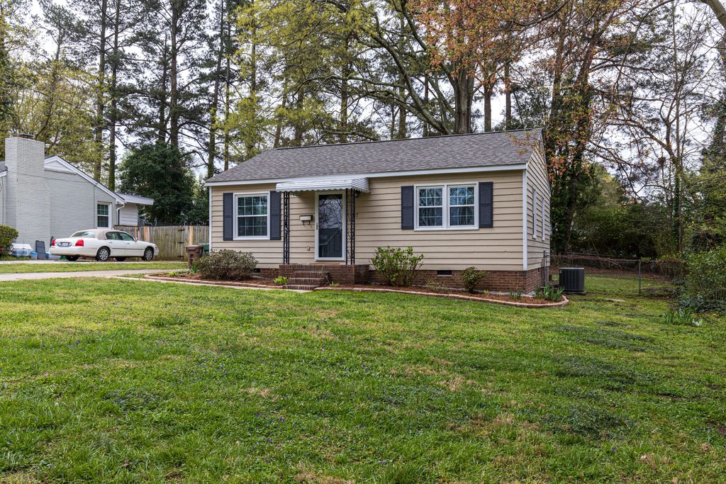 427 W Park St, Cary, NC 27511