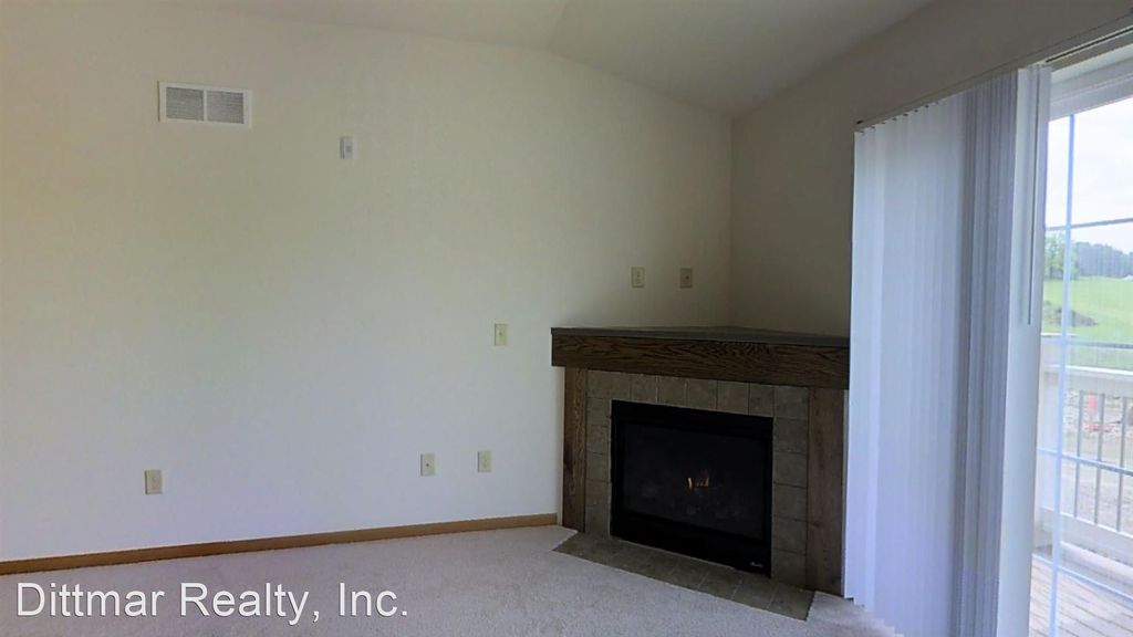 3 bed, 1446 sqft, 1,667 Slinger, WI Trulia