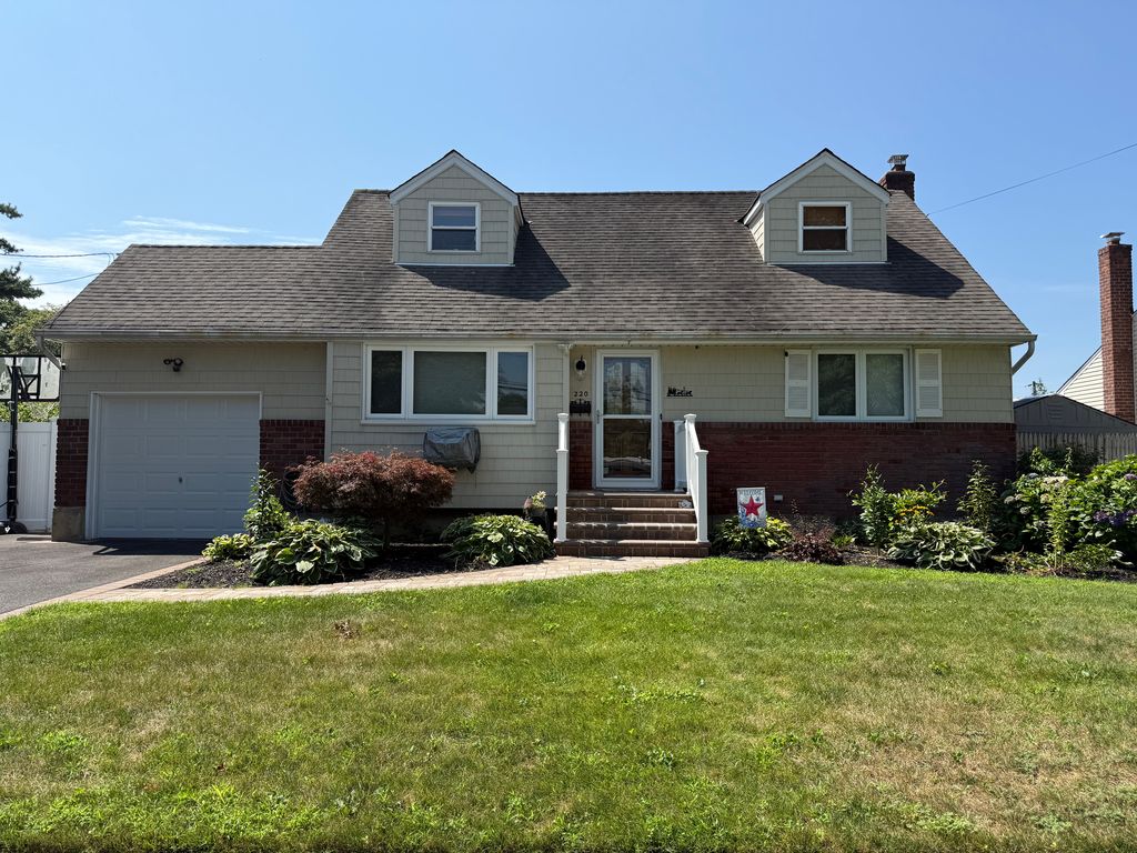 220 Boundary Ave, Massapequa, NY 11758 - See Est. Value, Schools & More