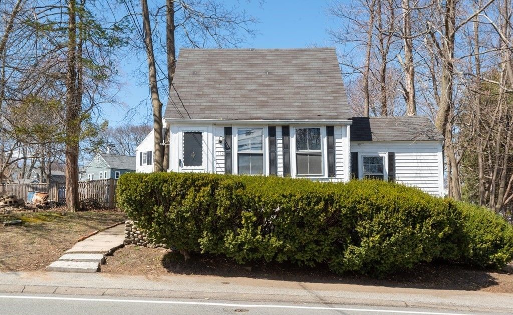 113 Salem St, Wakefield, MA 01880