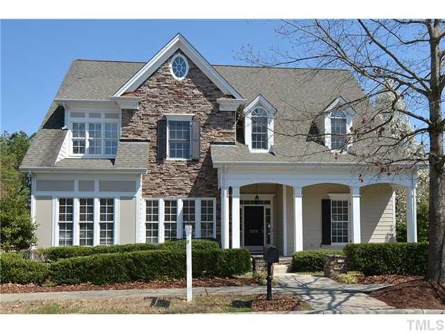 206 Lord Levens Ln, Cary, NC 27519