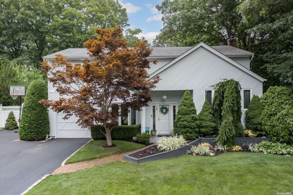 19 Dione Lane, Hauppauge, NY 11788 Trulia