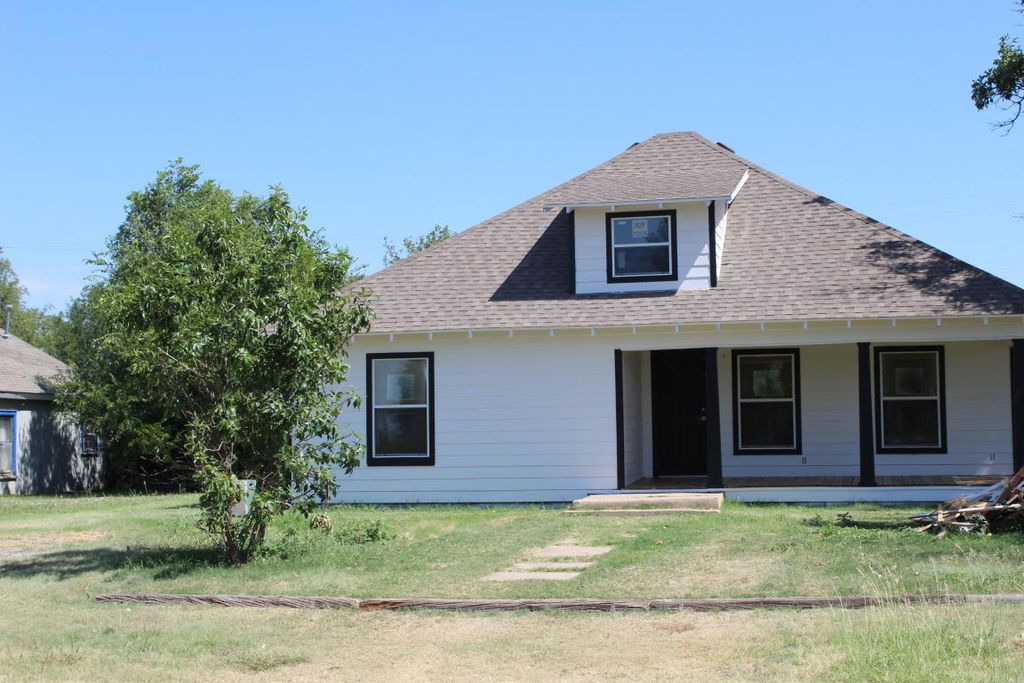 800 Commerce St, Silverton, TX 79257 Trulia