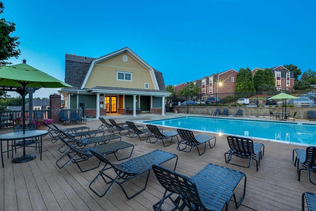 976 Lexington St, Waltham, MA 02451