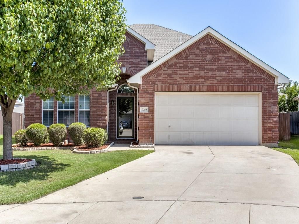 13209 Poppy Hill Ln, Fort Worth, TX 76244
