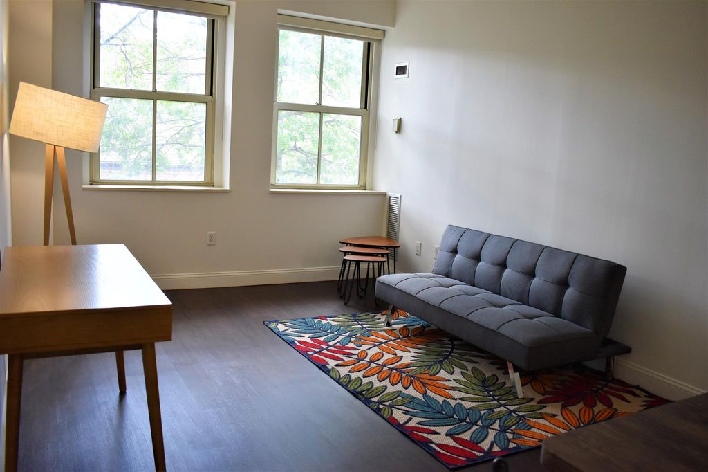 103 9th St, Charlestown, MA 02129