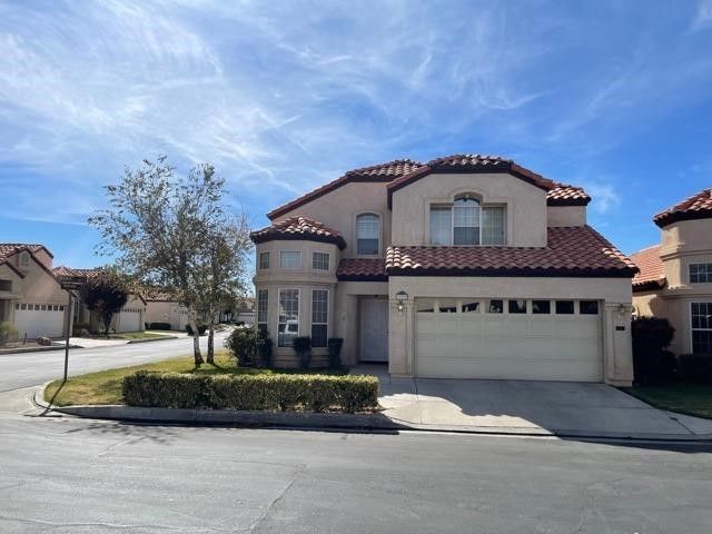 19209 Pine Way, Apple Valley, CA 92308