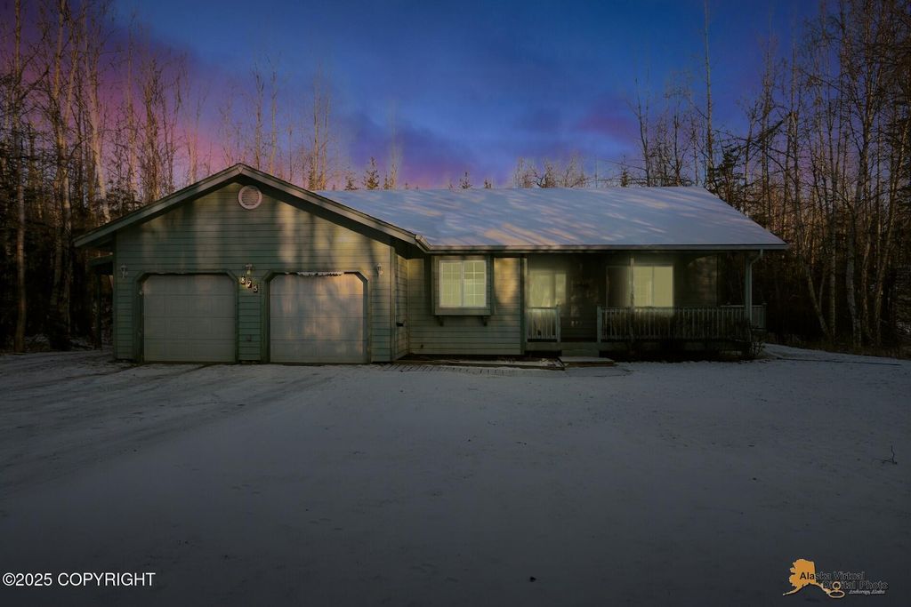 875 E  Mulchatna Dr, Wasilla, AK 99654