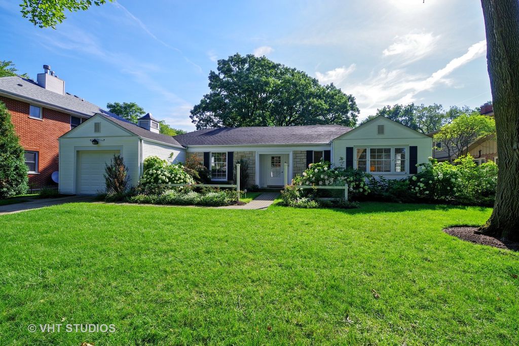 839 Indian Rd, Glenview, IL 60025