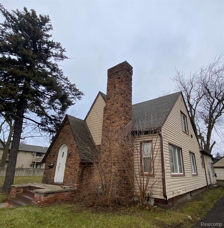 561 E Montcalm St, Pontiac, MI 48342 SingleFamily Home for Sale MLS