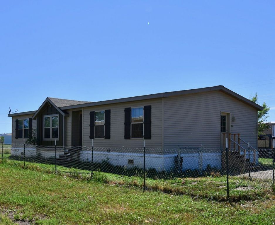 33 Highway 16 284, Glendive, MT 59330 3 Bed, 2 Bath SingleFamily