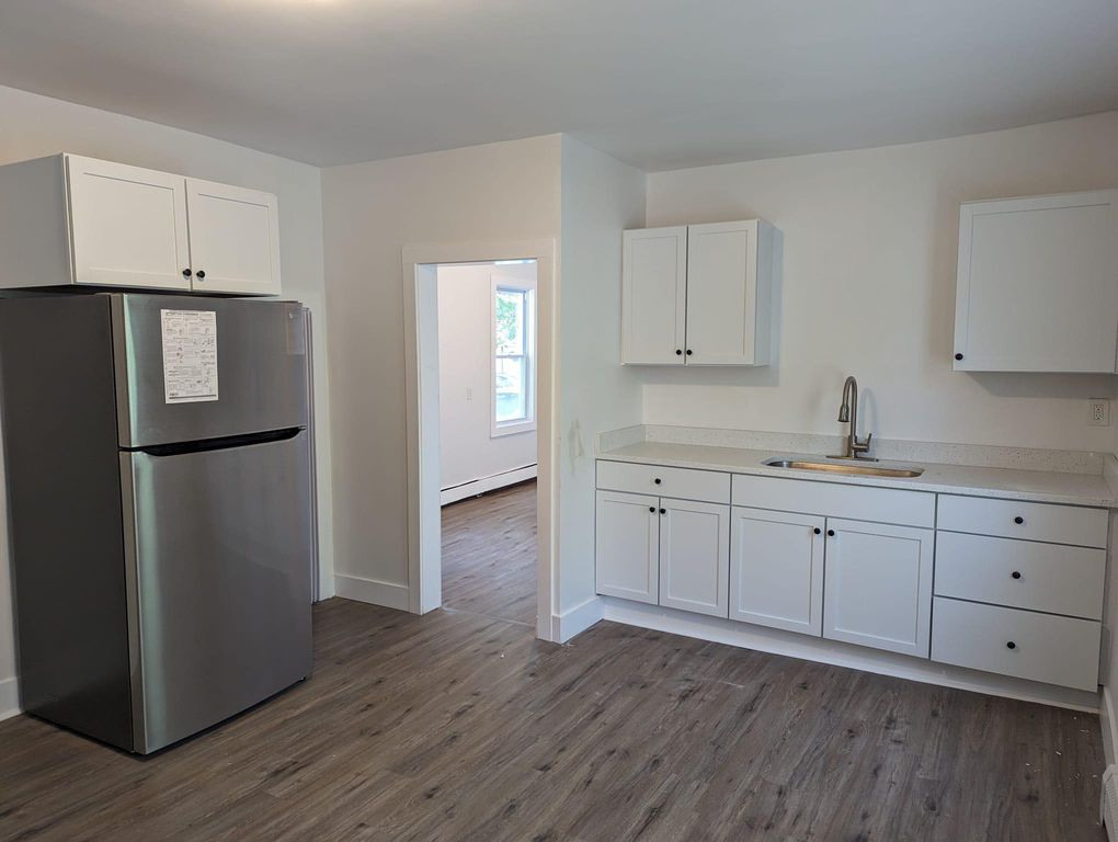 64 Liberty St #1, New Haven, CT 06519