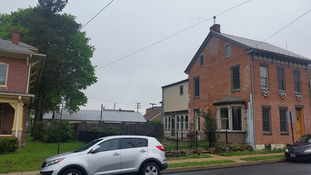 42 N Main St, Topton, PA 19562 Trulia