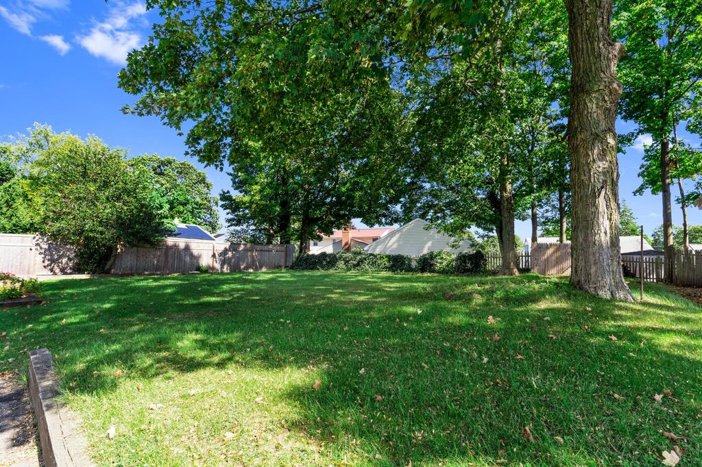 94 Housatonic Dr, Milford, CT 06460