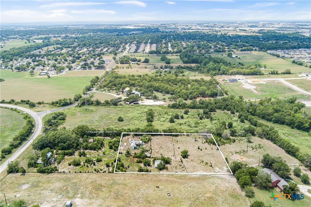 1302 E Young Ave, Temple, TX 76501 - See Est. Value, Schools & More 1302 E  Young Ave, Temple, TX 76501 - See Est. Value, Schools... 