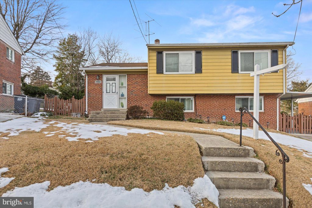 1304 Balfour Ct, Hyattsville, MD 20782