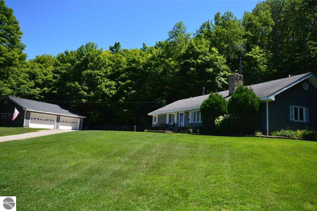 6703 S Lime Lake Rd, Cedar, MI 49621 Trulia