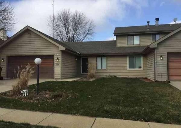 723 Higgins Rd, Champaign, IL 61822