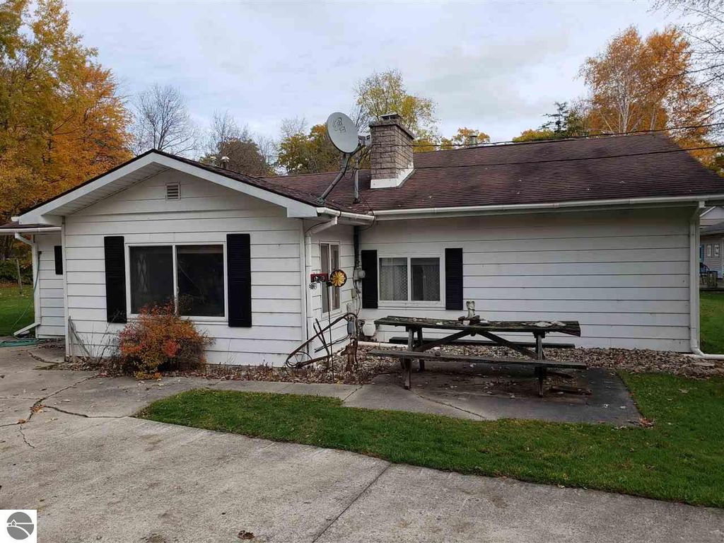 5853 S Lake Ln, Au Gres, MI 48703 Trulia