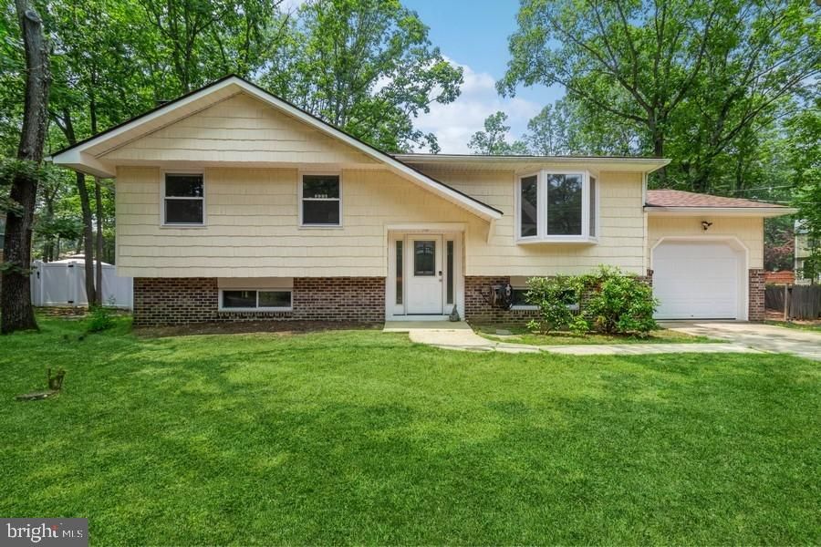 223 Taunton Ave, West Berlin, NJ 08091 See Est. Value, Schools & More