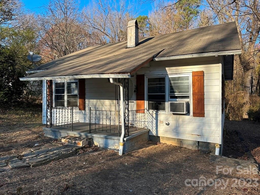 91 Beaver St, Tryon, NC 28782 See Estimated Value