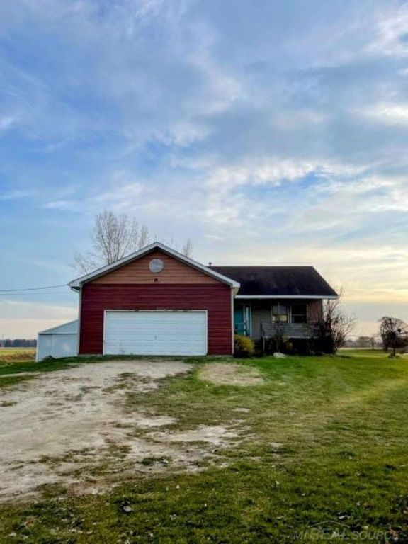 8978 Almont Rd, Almont, MI 48003 Trulia