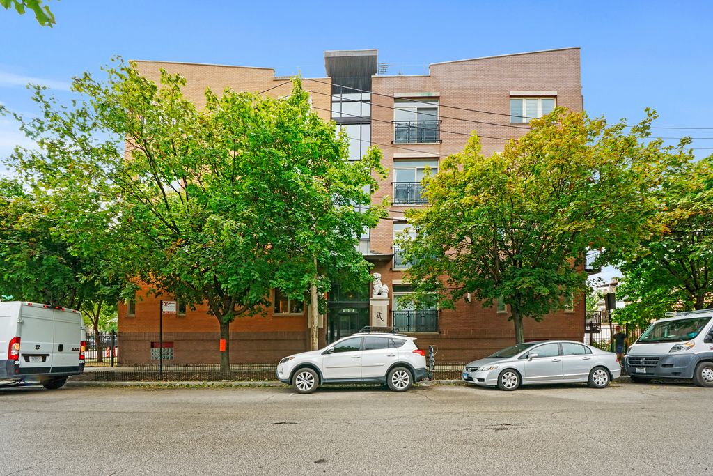 1800 W Erie St #6, Chicago, IL 60622