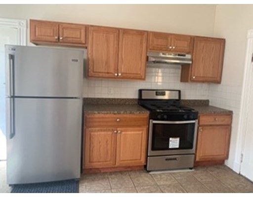 142 Dakota St #3, Boston, MA 02124