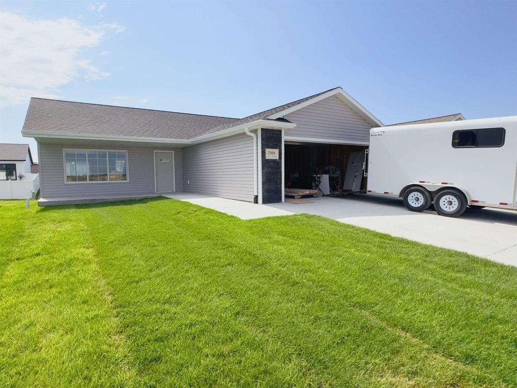 2305 E 38th St, Kearney, NE 68847 MLS 20241269 Trulia