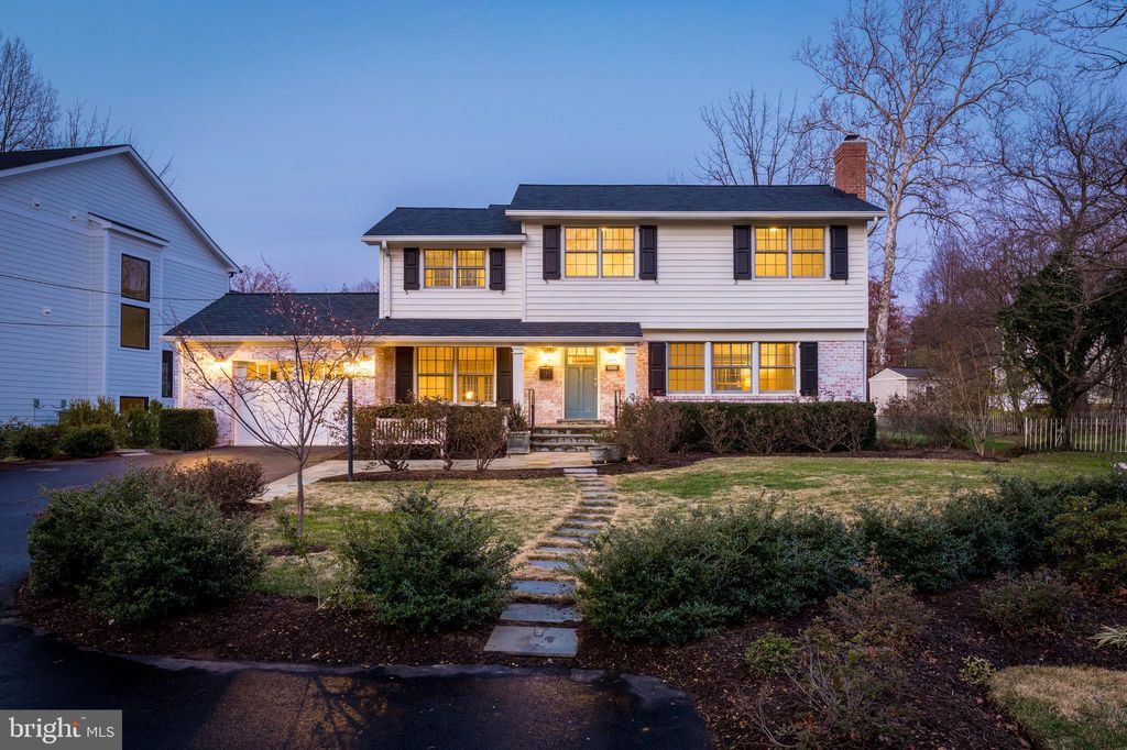 6005 Bradley Blvd, Bethesda, MD 20817