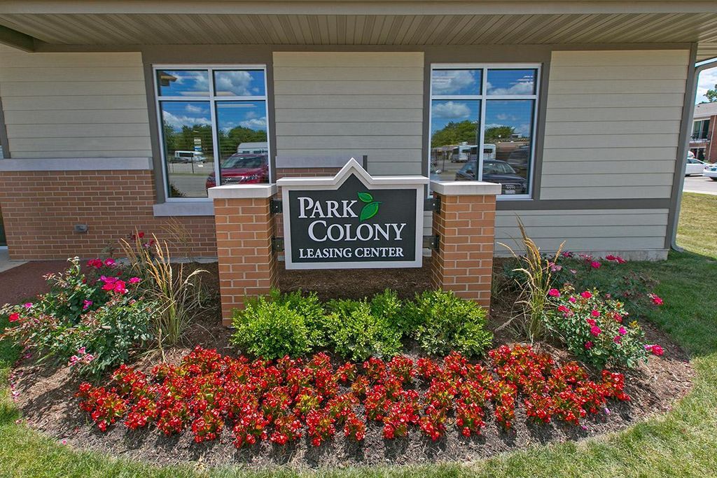 9350 Congress Dr, Des Plaines, IL 60016