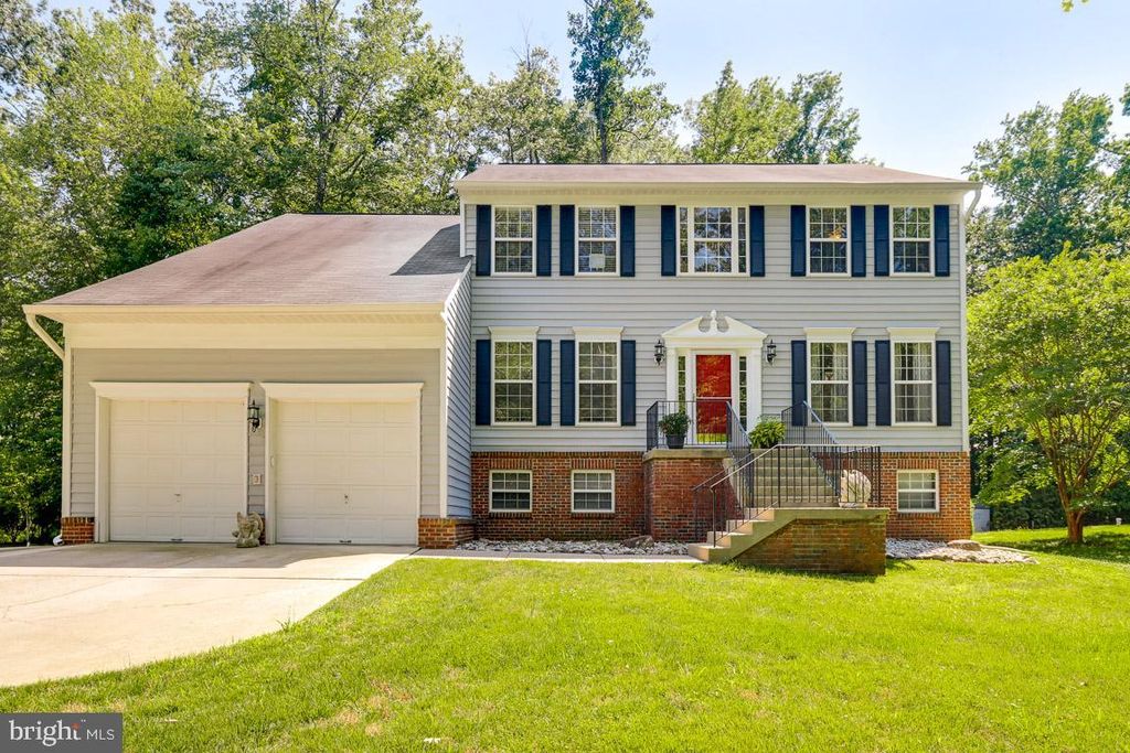 5305 Birch Ct, West River, MD 20778