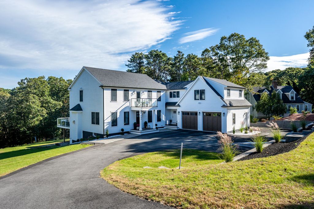 180 Kettle Hole Rd, West Barnstable, MA 02668