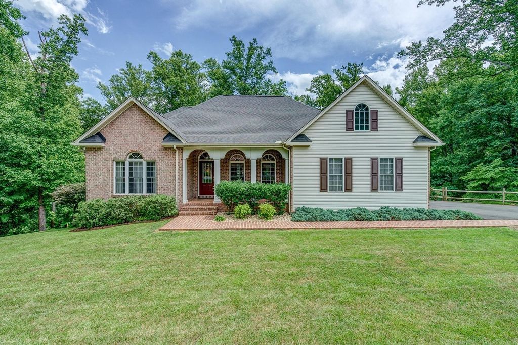203 Windcrest Dr, Vinton, VA 24179 Trulia