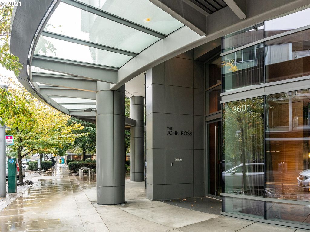 3601 S River Pkwy #421, Portland, OR 97239