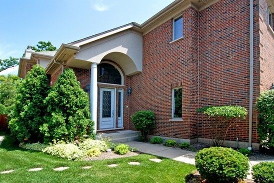 12 Ridge Rd, Highland Park, IL 60035