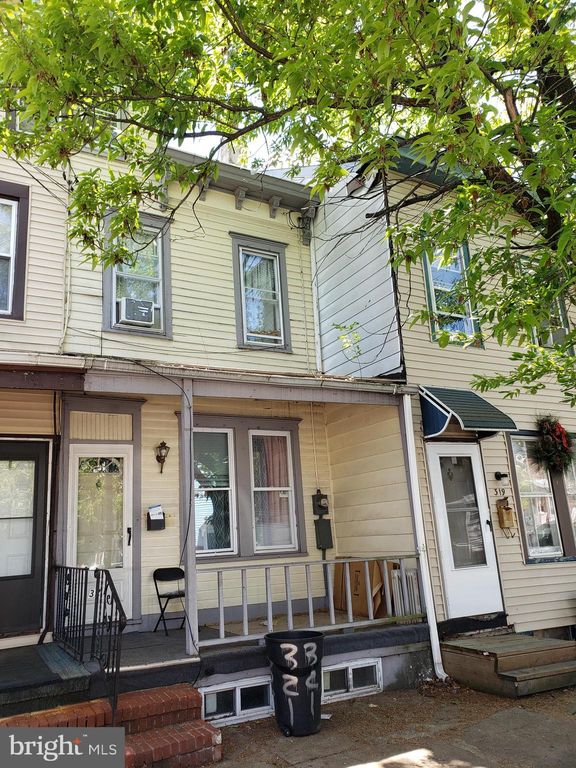 321 Hewitt St, Trenton, NJ 08611