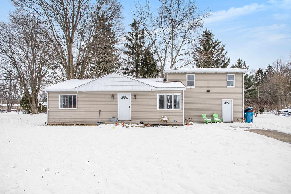 815 W Monroe St, Bangor, MI 49013