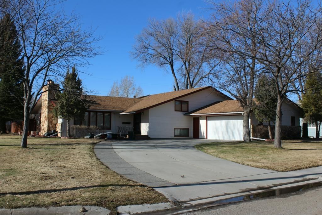 606 W 1st St, Hardin, MT 59034 Trulia